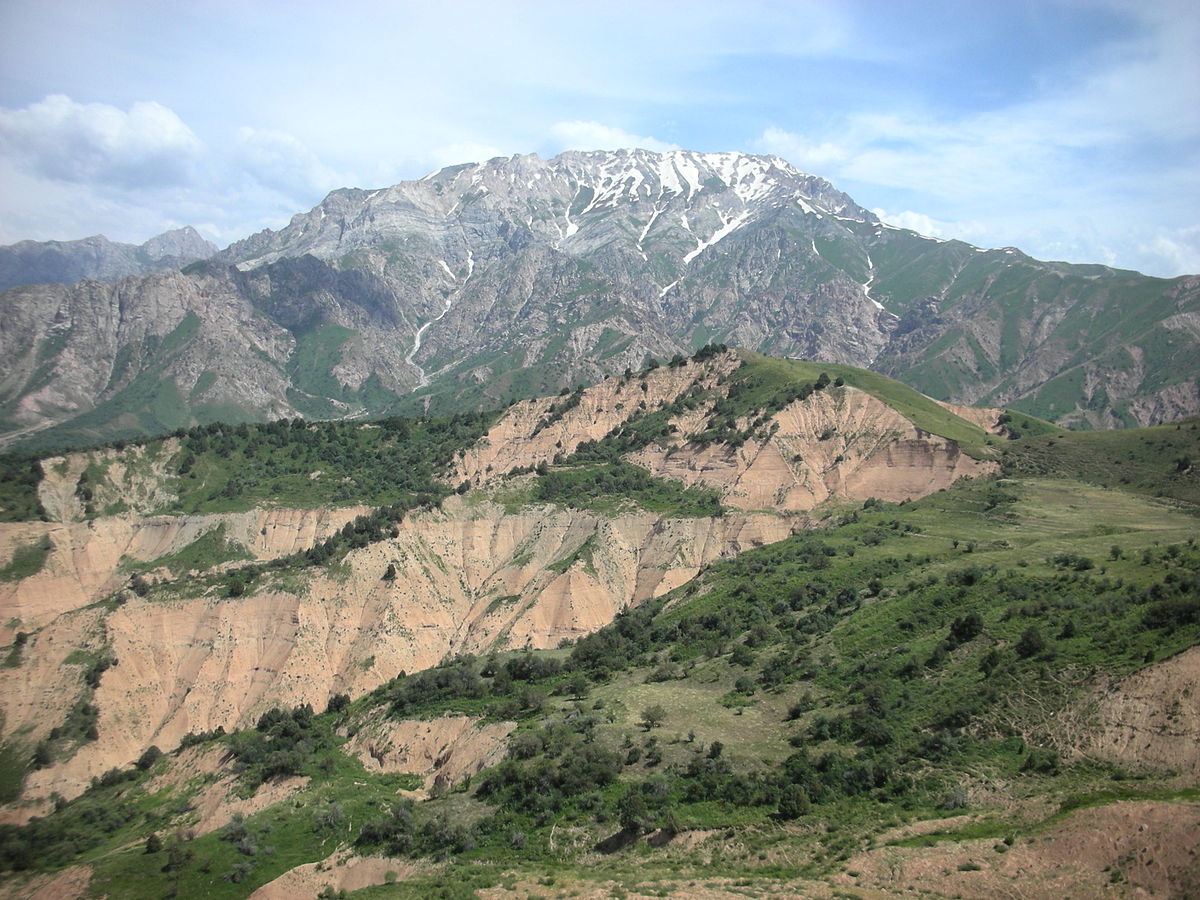 Высота горы Чимган Узбекистан.
