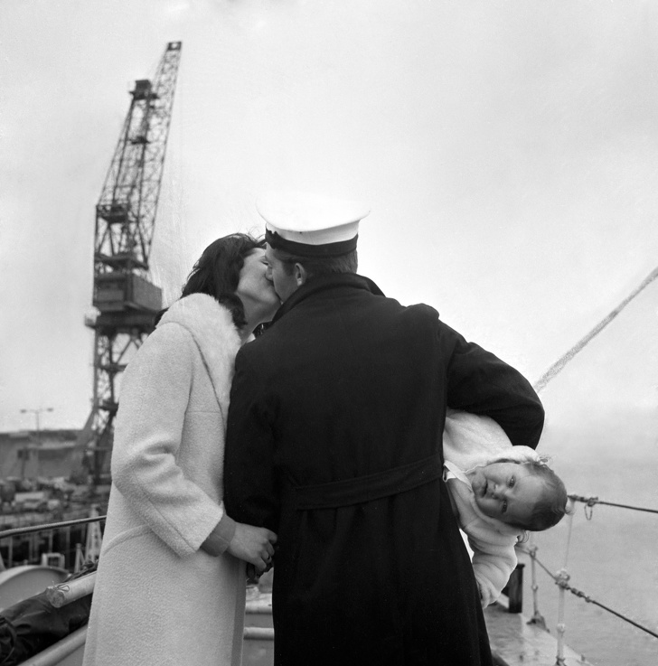 1. Английский моряк вернулся домой из долгого путешествия, 1966.