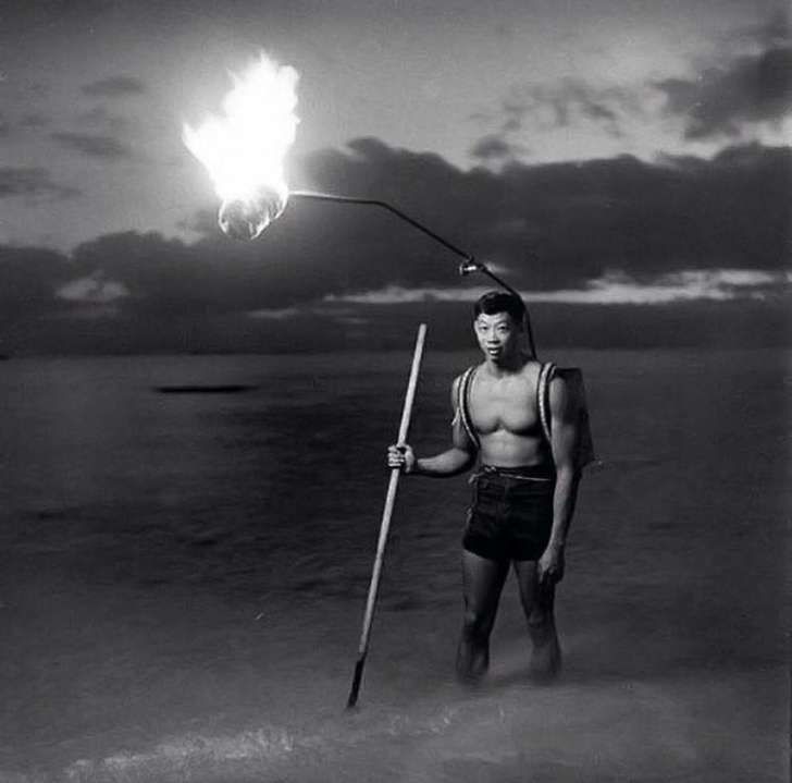 5. Ночная рыбалка на Гавайях, 1948.