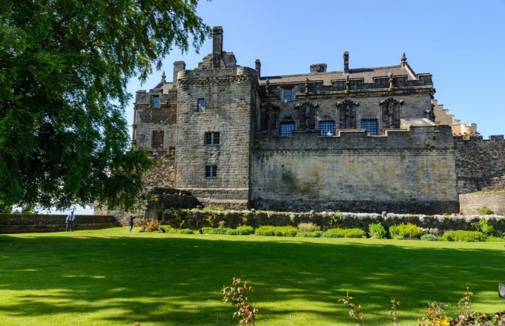Замок пл. Замок Стерлинг (Stirling Castle). Стерлингский замок Шотландия. Великобритания •• замок Стерлинг — Шотландия. Стирлинг Шотландия.