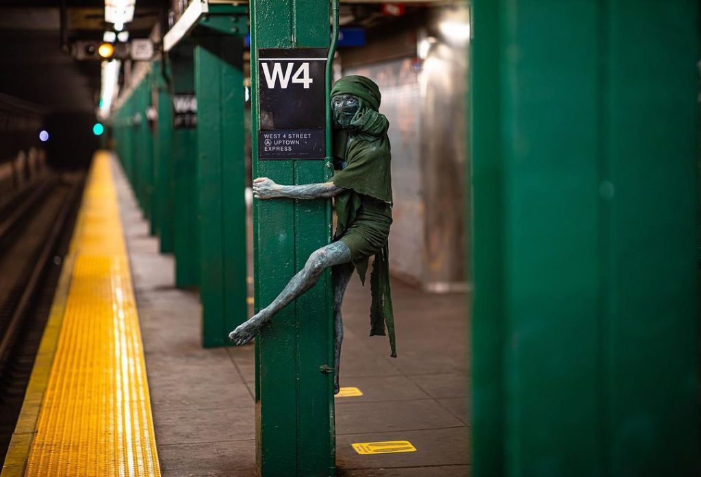 Включи страшную станцию. Метро Нью Йорка. Самые страшные станции метро Нью Йорка. Нью-йоркский метрополитен. Метро Нью-Йорка 2022.