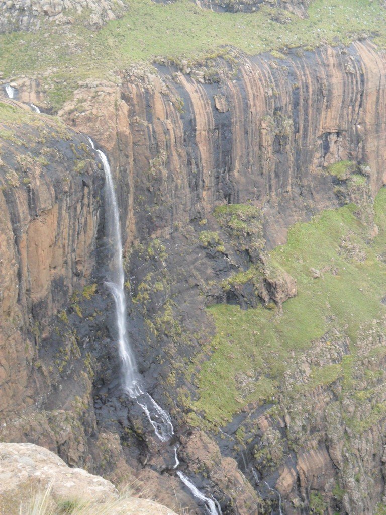 Отзывы тугела реальных. Водопад Тугела. Водопад Тугела ЮАР. Атлас Тугела. Джили Тугела водопад.