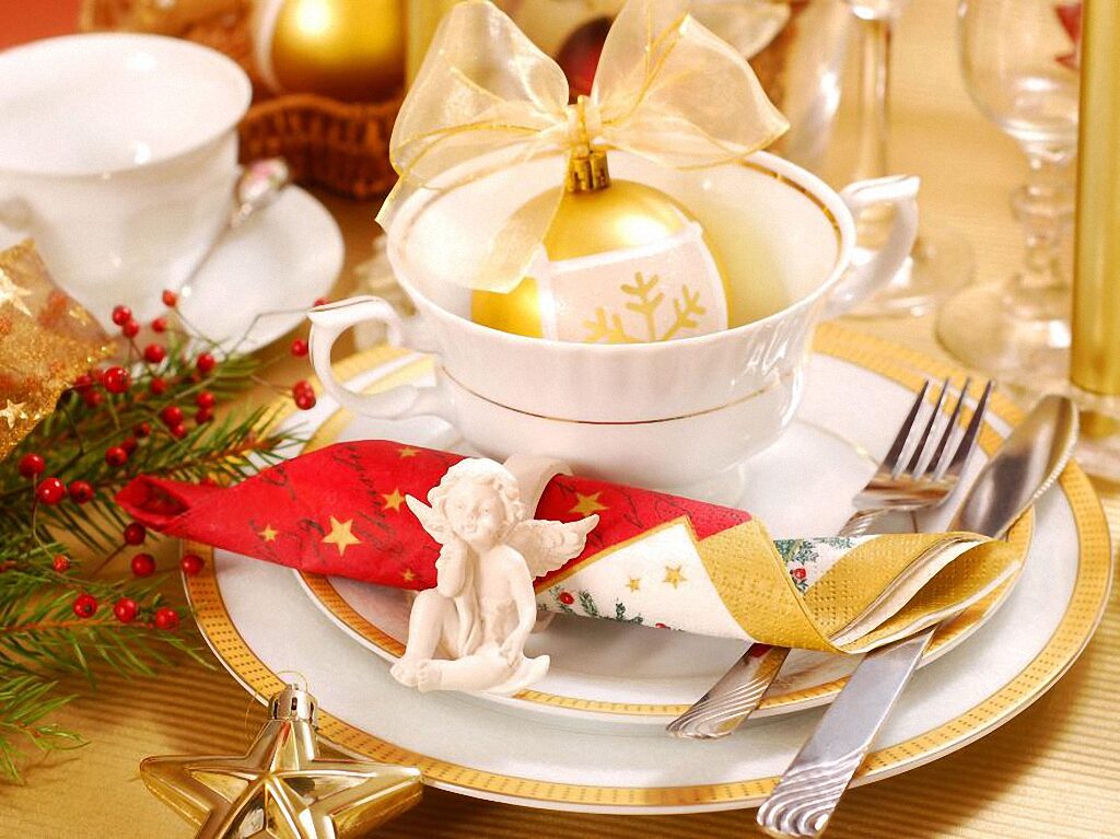 10-idej-prazdnichnogo-ukrasheniya-stola-5