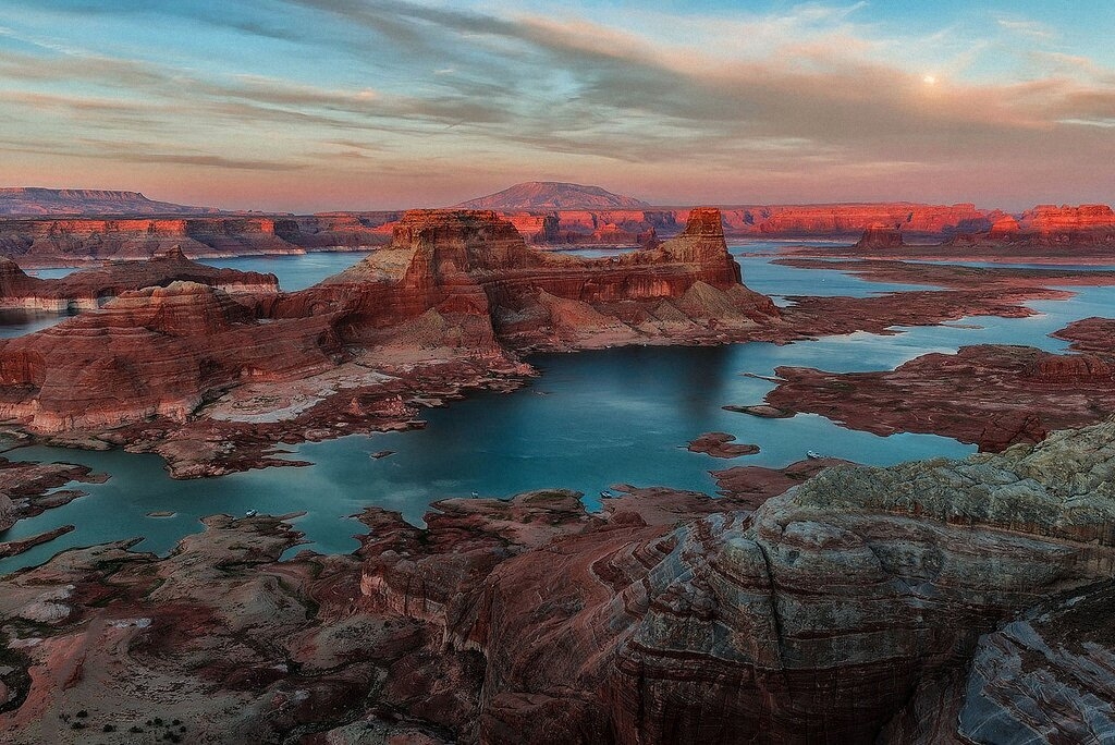 5 самых красивых озёр мира-3