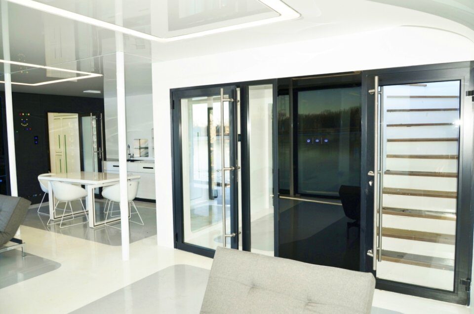 futuristicheskij-dom-na-vode-8