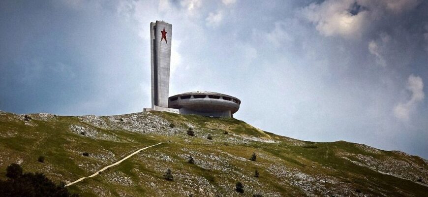 letayushhaya-tarelka-prizemlilas-v-bolgarii-1