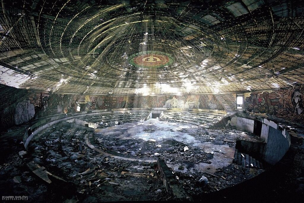 letayushhaya-tarelka-prizemlilas-v-bolgarii-2