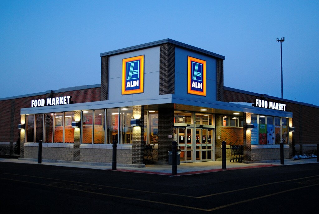 ТОП-10 крупнейших торговых сетей мира-8