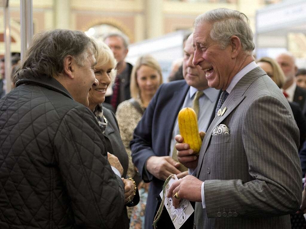 Забавные фотографии королевской семьи-6