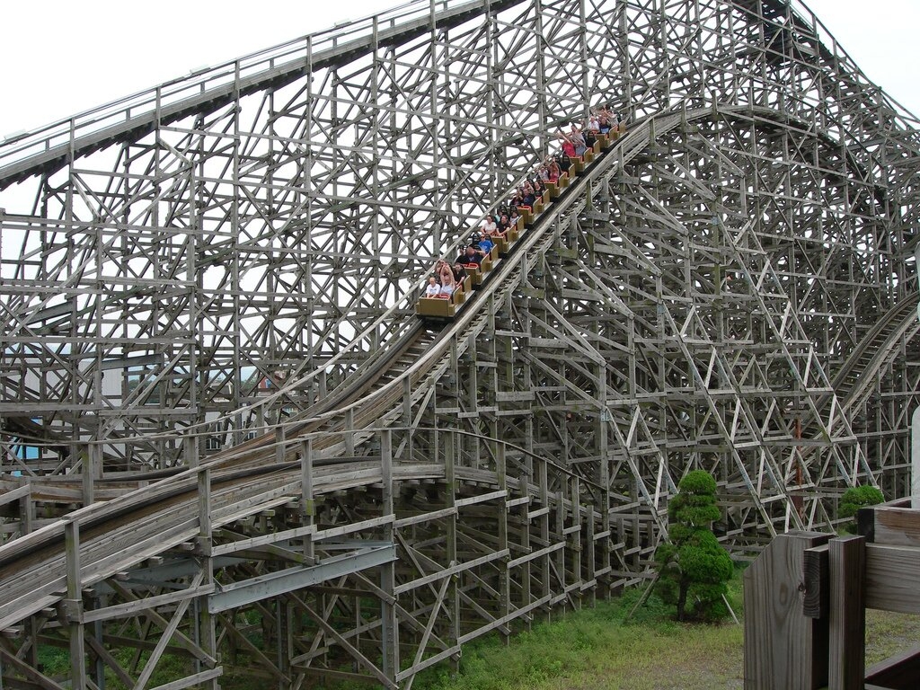 Заброшенный Диснейленд в Японии-7