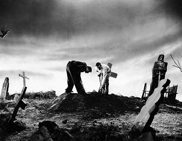 10. Похититель трупов. Эти люди выкапывали трупы из могил для нужд студентов медицинских университетов. 