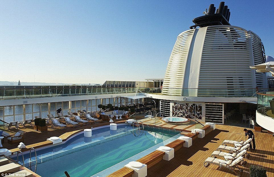 16. В 2012 году Мир проплывал в водах Арктики, 