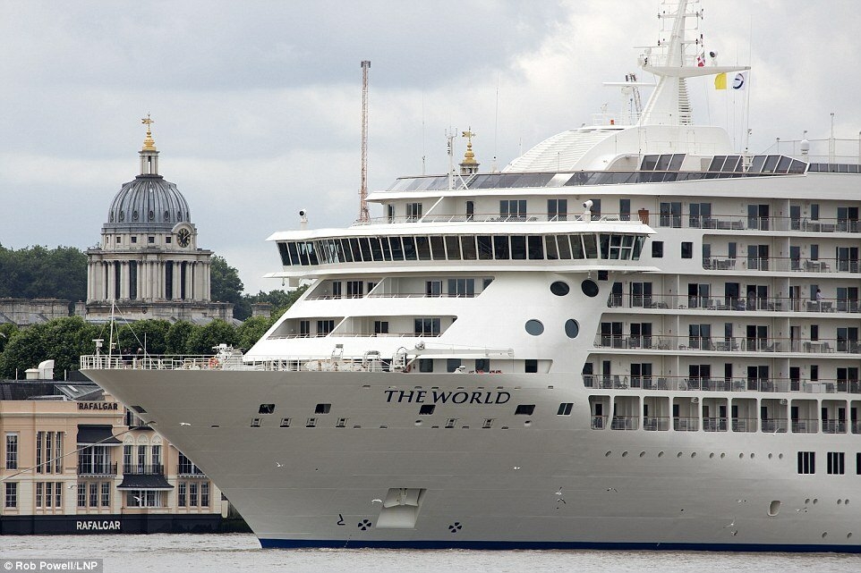 6. За четыре года судно может посетить более 900 портов в более чем 140 странах, если будет плыть с максимальной скоростью 18,5 узлов (34 км/ч).